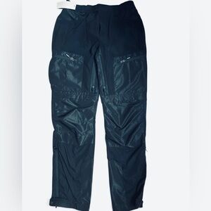 NWT Cargo Pants Turns into Shorts  Black Zippered  Pockets Waterproof Hiking